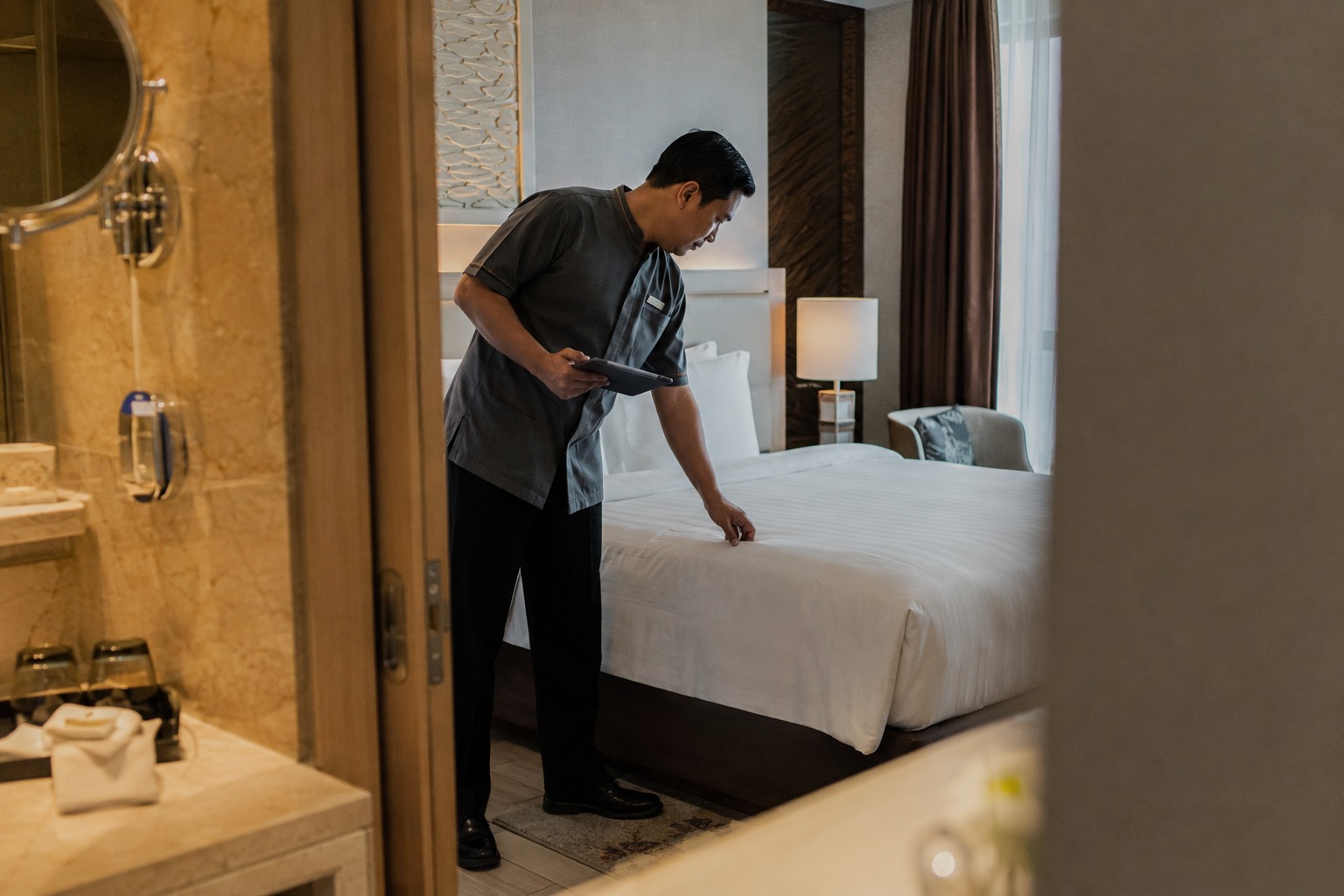 Hotel Quality Assurance: Menjaga Konsistensi Standar di Setiap Titik Operasional