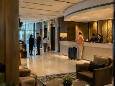 Standar Operasional Hotel Bintang 4: Menjaga Service Consistency, Cost Discipline, dan Guest Experience